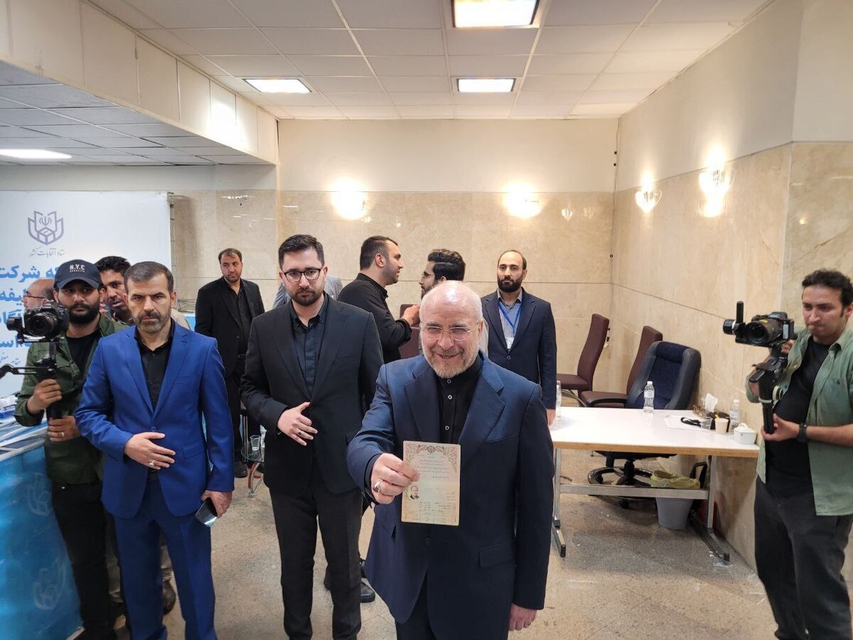 فیلم؛  پاسخ قالیباف به تکلیف ریاستش بر مجلس: لبخند!