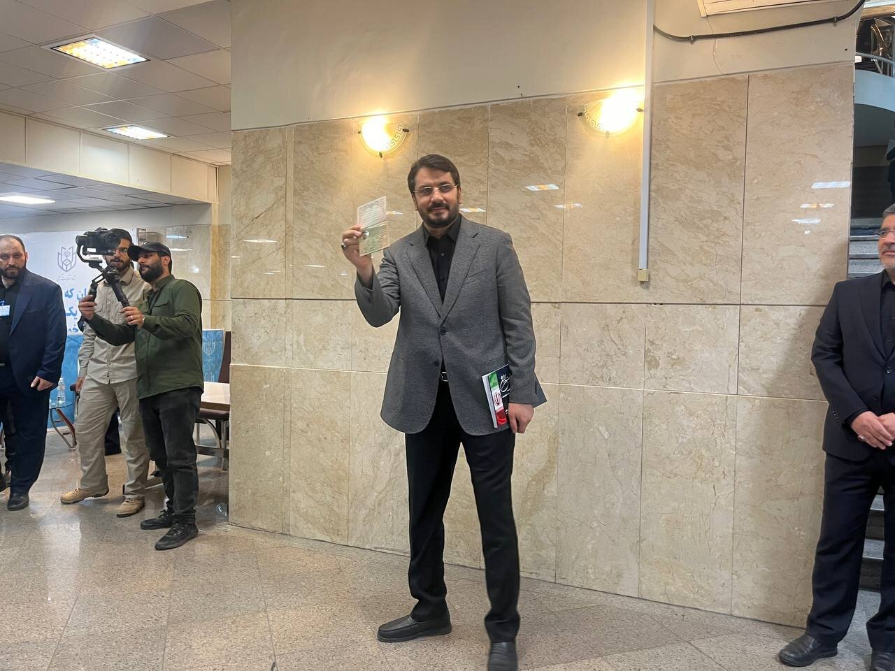 مهرداد بذرپاش در انتخابات ریاست‌جمهوری ثبت نام کرد/ کاندیدای دولت نیستم