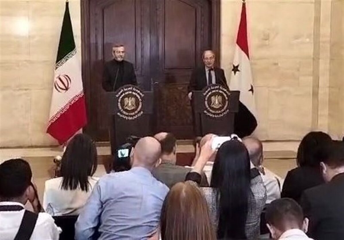  علی باقری: سفر من به سوریه این پیام را دارد که مثل گذشته در کنار مقاومت ایستاده‌ایم