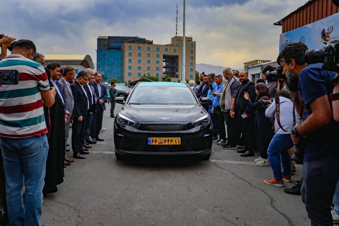 ورود اولین سری تاکسی‌های برقی کرمان موتور به ناوگان تاکسیرانی تهران