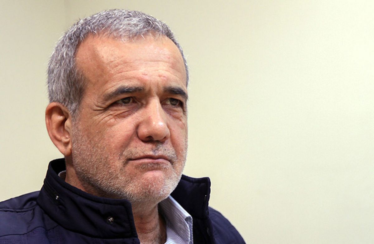 پزشکیان:آقایانی که به دنبال طرح نور هستند، بگویند این موضوع ما را به نور می‌کشاند یا انتهای آن سیاه است؟/ آن‌هایی که باید کتک بخورند، ما هستیم