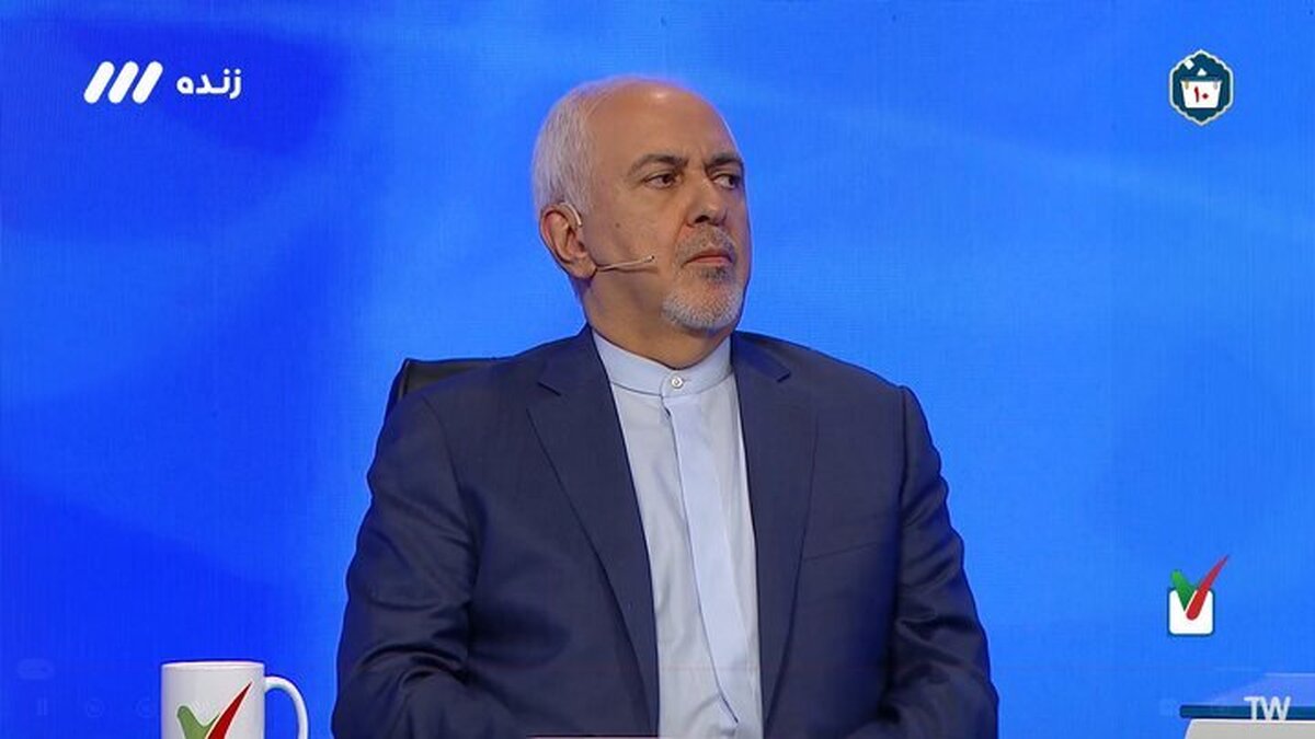 ظریف: در سیاست خارجی مهم است که چه کسی ساکن خیابان پاستور و دفتر رئیس‌جمهوری باشد/ نباید هیچکس بدون آنکه ما به ازای آن را بدهد، از ایران بهره‌ای بگیرد/ بایدن قرار بود به برجام برگردد؛ نگذارید بگوییم در آن شش ماه تلخ چه گذشت/ تاریخ را عوض نکنید؛ مردم دیدند در سال ۹۵ و ۹۶، تورم تک رقمی شد/ اگر می‌خواهید سر مردم را شیره بمالید، درست بمالید / بایدن بود که پیچ تحریم نفتی را شل کرد