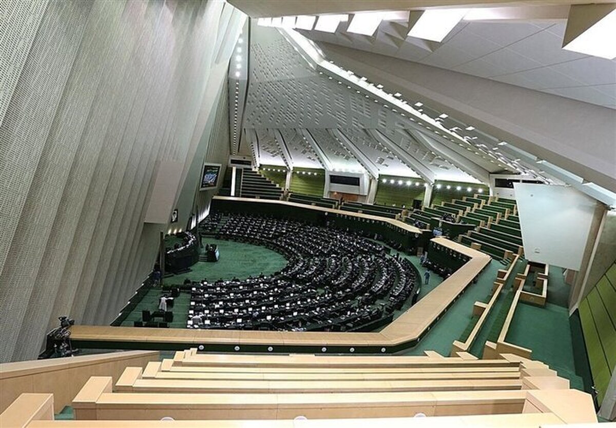 پس لرزه سخنان طوفانی ظریف در مجلس