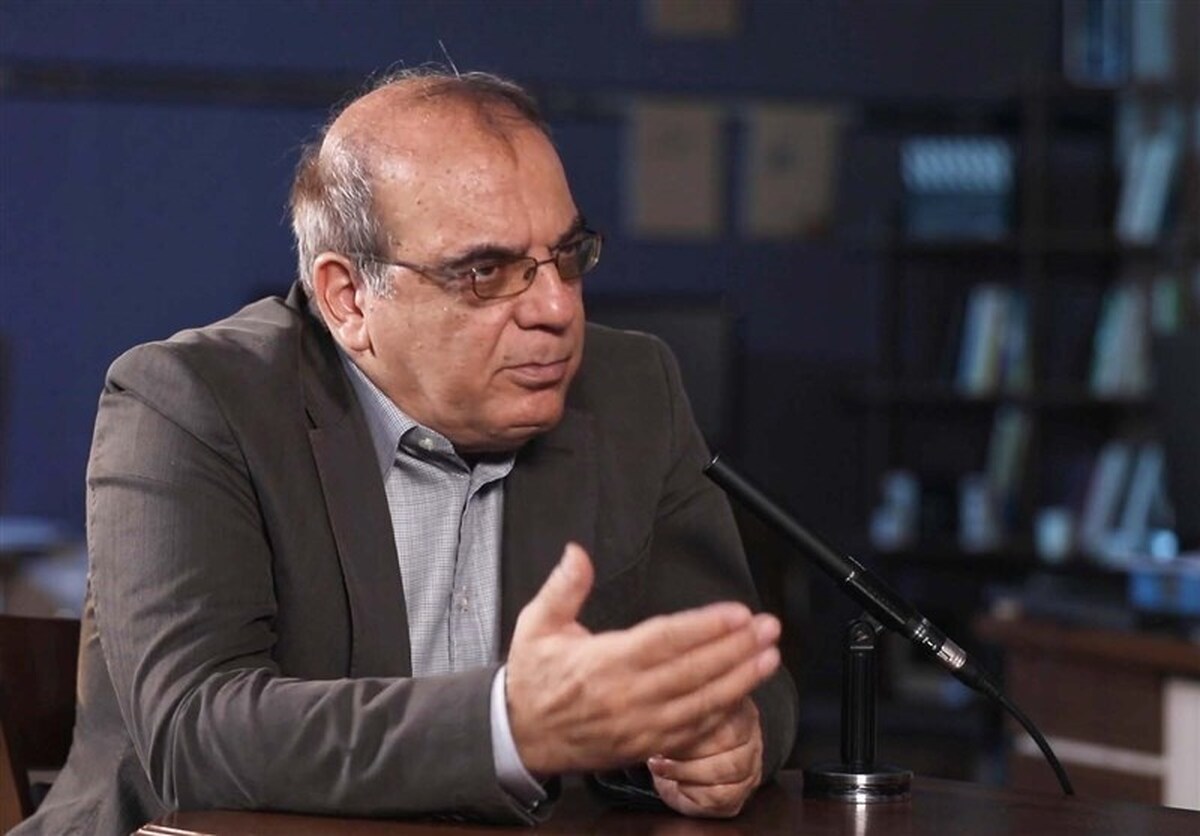عباس عبدی: اگر قرار باشد رئیس‌جمهور بعدی از اعضای دولت فعلی باشد، مخبر بهترین گزینه است