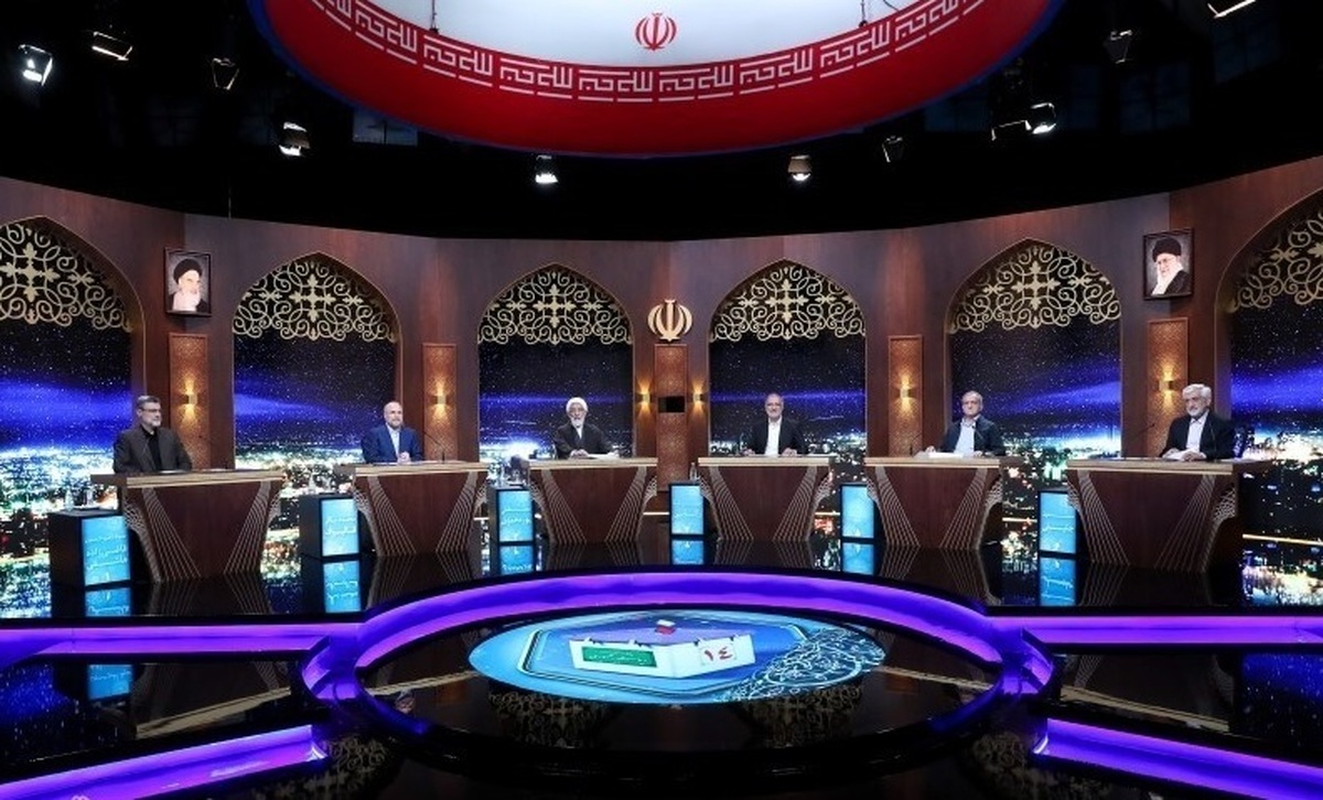 پورمحمدی: عده‌ای با زبان باتوم در حوزه فرهنگ صحبت می‌کنند که جوابش هم فحش است؛ لایحه حجاب را پس خواهم گرفت / نقد پزشکیان به زاکانی: حجاب‌بان‌ها را چه کسی در مترو می‌گذارد، معلوم نیست، اما الان از احترام به زنان سخن می‌گویند/ زاکانی: آقای پزشکیان، شما دارید با یک رییس‌جمهور صحبت می‌کنید؛ می‌مانم و نمی‌گذارم رییس‌جمهور شوید