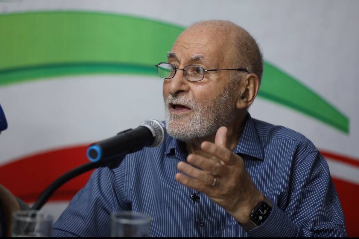 بهزاد نبوی:هشدار می‌دهم که مرحله دوم انتخابات بسیار مهم است/ دفترچه تلفنم را برداشته‌ام و به همه در حال زنگ زدن و خواهش کردن برای رای به پزشکیان هستم