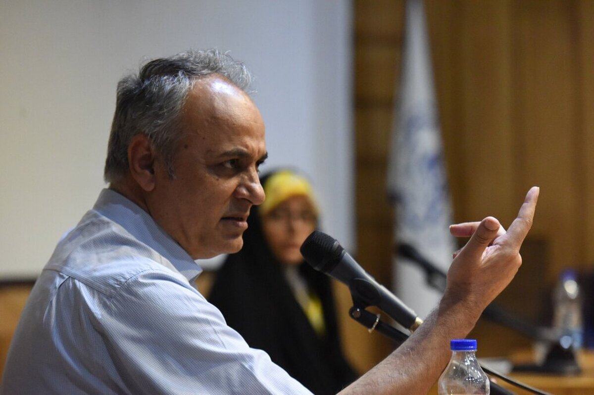 زیدآبادی: من سال ۱۳۸۴، ۱۴۰۰ و دور اول انتخابات ۱۴۰۳ رأی ندادم، چون از احمدی‌نژاد، رئیسی و قالیباف نمی‌ترسیدم اما الان از تیم سعید جلیلی می‌ترسم / ترسم، ترس شخصی نیست، از آیندهٔ این کشور و جامعه است