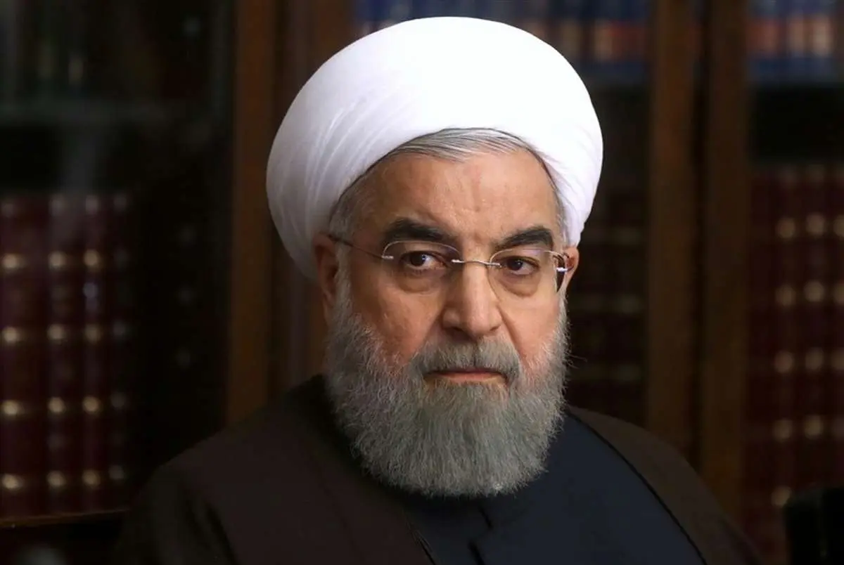 مردم بزرگوار ایران! انتخابات ۱۵ تیرماه بسیار مهم است؛ دلیل آن مناظرات دیشب بود/  یک طرف واقعیت را برای مردم نمی‌گوید؛ یک طرف صداقت ندارد/ به دلیل برجام بود که ما در بنزین هم خودکفا شدیم/ با برجام بسیاری از پروژه‌های پارس جنوبی که به خاطر تحریم‌ها خوابیده بود، حل شد و در گاز خودکفا شدیم