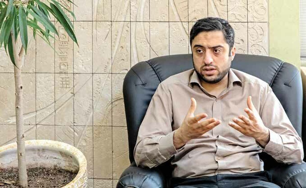 حسین درودیان، اقتصاددان در خصوص اظهارات جلیلی در مناظره تلویزیونی: در دولت آقای رئیسی کجا تورم از ۶۰٪ به ۴۰٪ کاهش یافت؟ / قبل از ۱۴۰۰ در کدام سال تورم ۶۰٪ بود؟