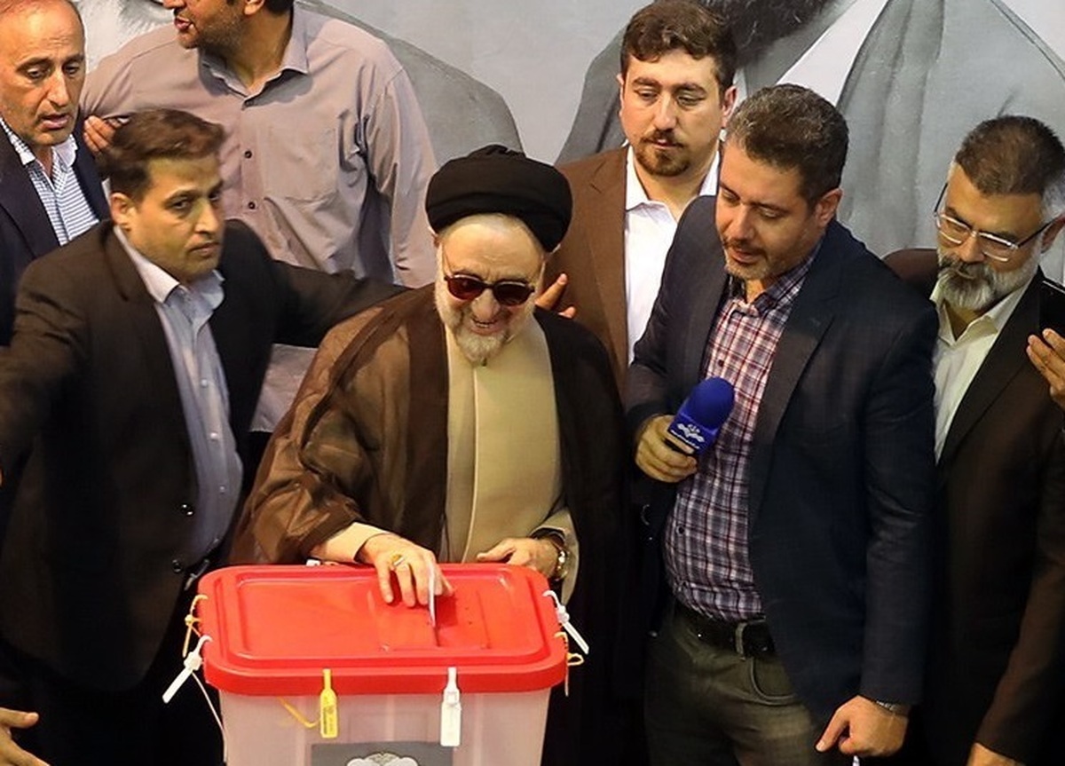 فیلم؛ خاتمی پاسخ دوربین صداوسیما را نداد