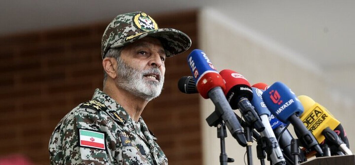 فرمانده کل ارتش: در تامین نیازهای اقیانوس‌نوردی خودکفا شده‌ایم