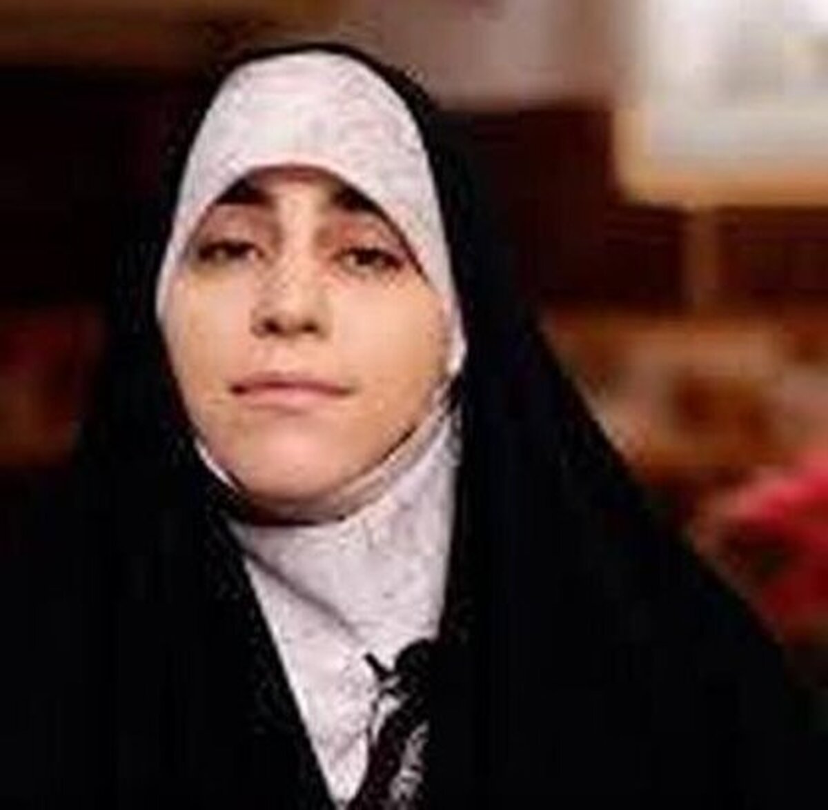 خانم هوادار سعید جلیلی! از کی تا حالا قِر دادن آزاد شده که شما به طرفداران پزشکیان توصیه می‌کنید قِر بدهند؟/ چرا شما خشمگین و ناراحتید؟