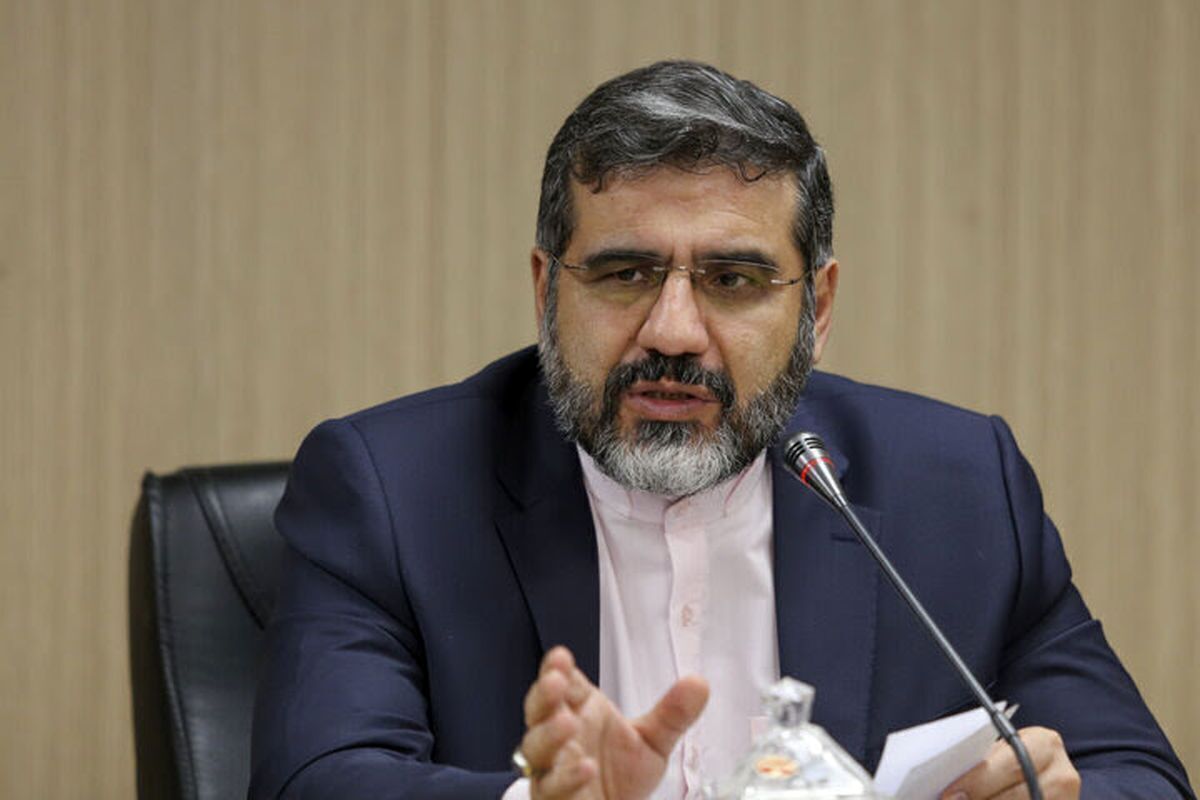 وزیر ارشاد درباره موانع بازگشت برخی هنرمندان: طرف یک گناه صغیره یا کبیره‌ای کرده و ۱۰ دفعه می‌گوید اشتباه کردم، در ازا به او بگویید دو سال ممنوع الکاری