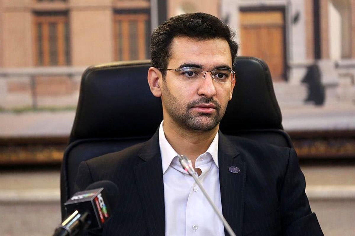 آذری جهرمی: پیرمرد‌های پرحاشیه سیاست برای اخذ سهم از دولت چهاردهم در حال نبرد هستند