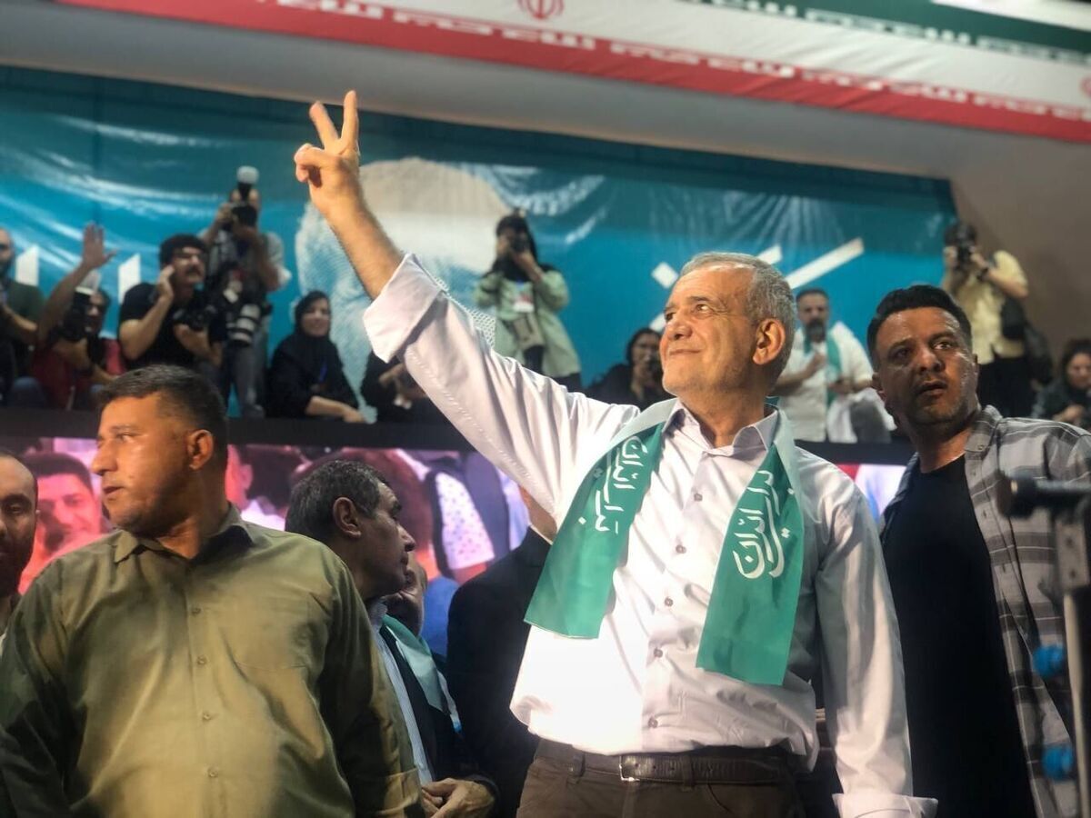 عبدالعلی زاده: پزشکیان در ۸۰ درصد نتایج نظرسنجی‌ها جایگاه نخست را دارد