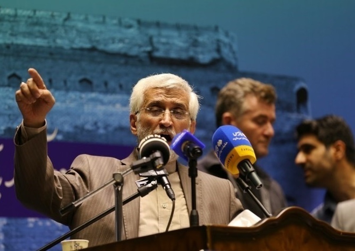 جلیلی: می‌گویند اگر چند ماه دیگر فلانی در آن سر دنیا بر سرکار بیاید چه کنیم؟/ ترامپ قمارباز حریف تو ماییم