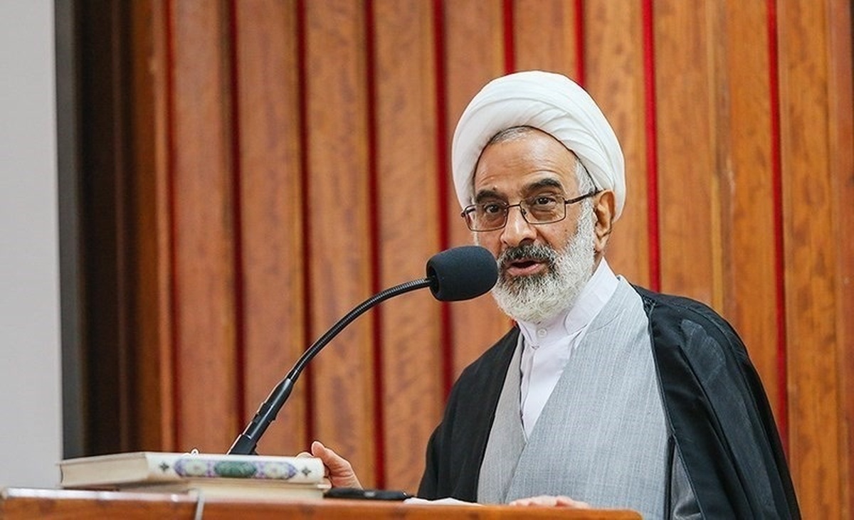 نماینده ولی‌فقیه در سپاه: برای ریاست‌جمهوری باید کسی انتخاب شود که جبهه مقاومت را باور داشته باشد / انتظار می‌رود رئیس‌جمهور در چارچوب سیاست‌های رهبری حرکت کند و بداند که رئیس‌جمهور، رئیس قوه مجریه است، نه سیاست‌گذار کلان، نه راهبر، نه راننده انقلاب/ نمی‌توانیم نسبت به غزه و لبنان بی‌توجه باشیم و با اسرائیل و آمریکا دشمنی نکنیم