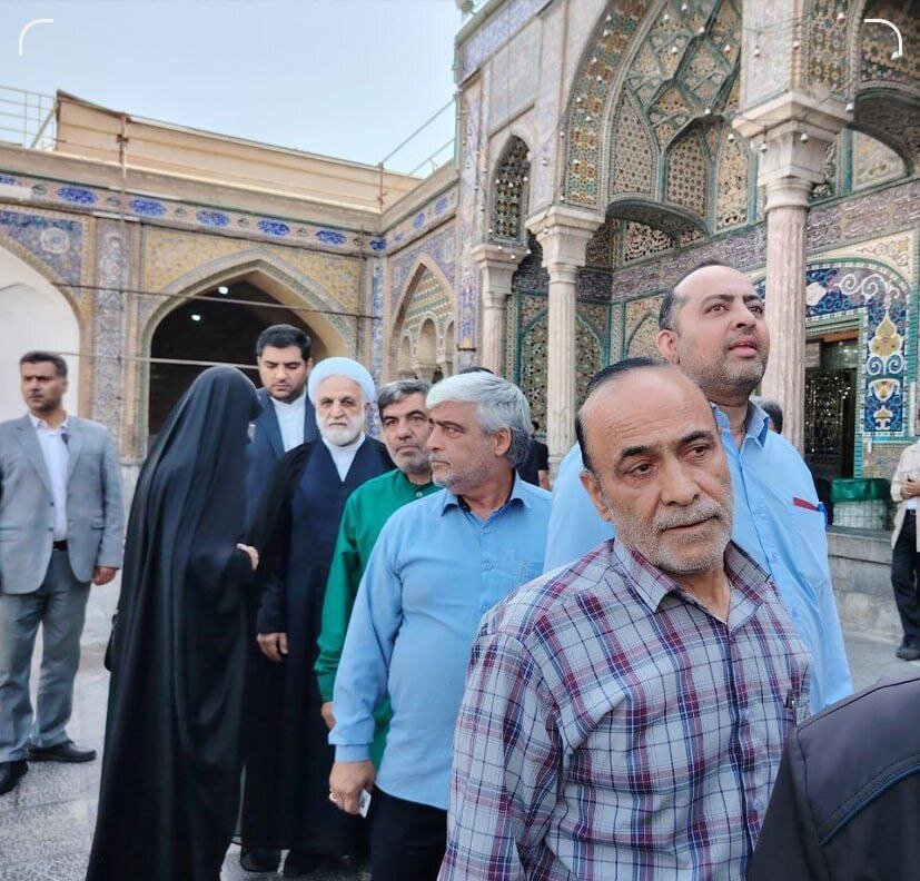 عکس؛ هادی غفاری و سردار دهقان در یک شعبه رأی دادند/ اژه‌ای در صف رأی دادن