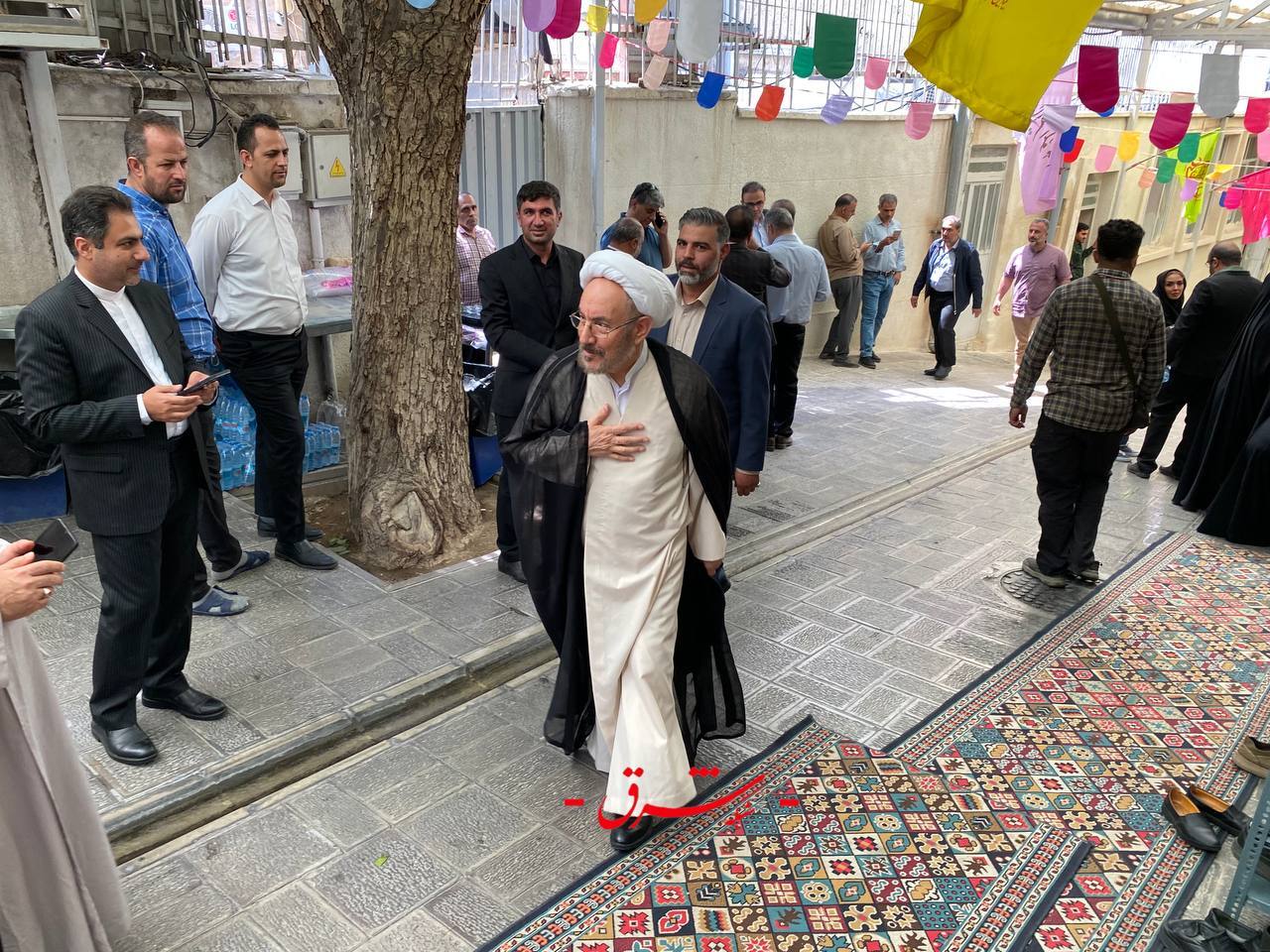 تلنگر سعید لیلاز به مرددها / وزیر خاتمی در جماران رأی داد