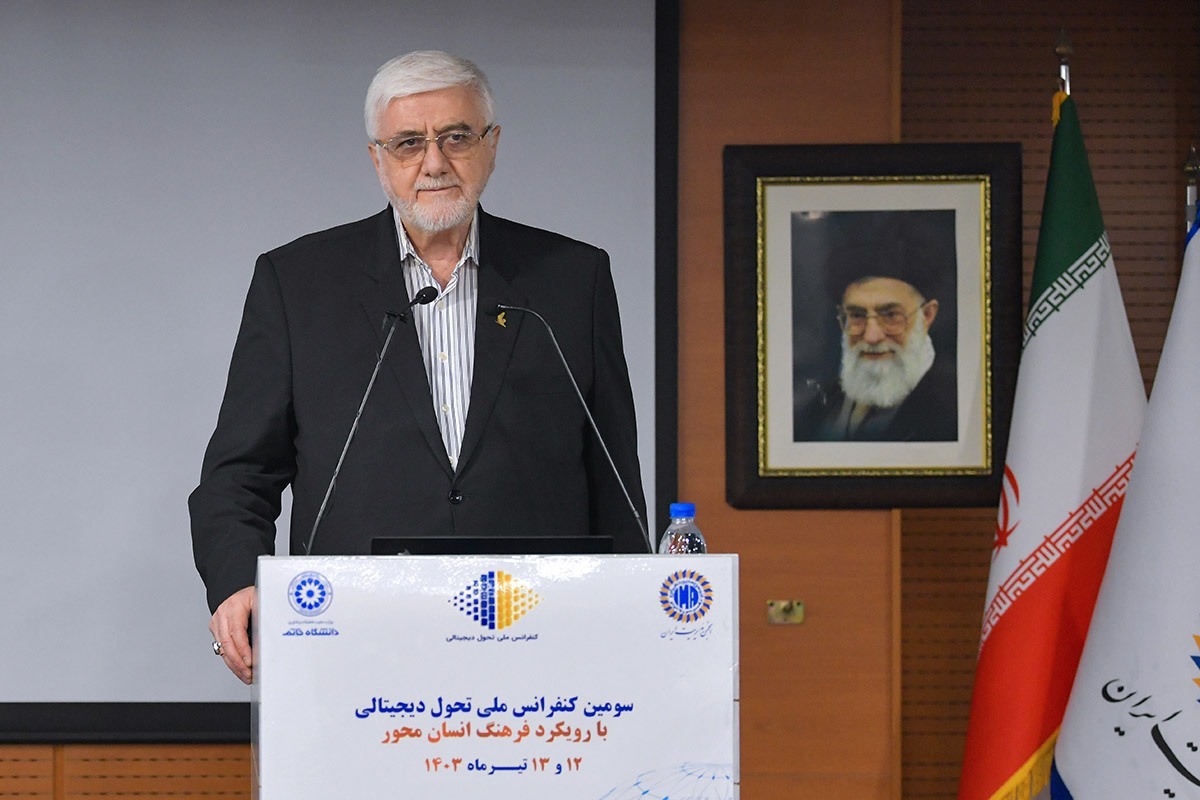 تحول دیجیتالی گامی برای آسان‌تر و بهره‌ورتر شدن شغل انسان‌هاست/ مهم‌ترین سرمایه گروه مالی پاسارگاد سرمایه انسانی آن است