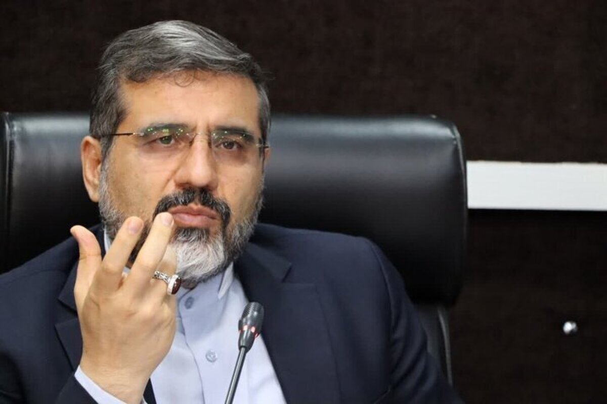 وزیر ارشاد: در کجای دنیا هنرمندان به نیروی امنیتی و پلیس می‌گویند، تفنگت را زمین بگذار؟