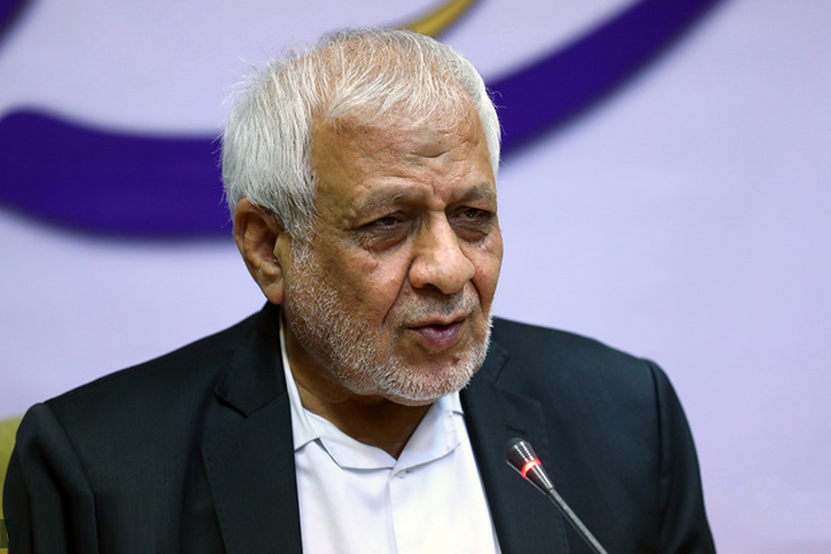 بادامچیان: شعار علیه ظریف در نماز جمعه، یعنی آزادی بیان؛ نظرشان را گفتند!