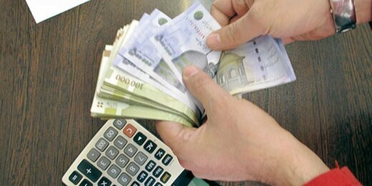 حقوق کدام گروه از کارمندان دولت ۴۰ درصد افزایش می‌یابد؟