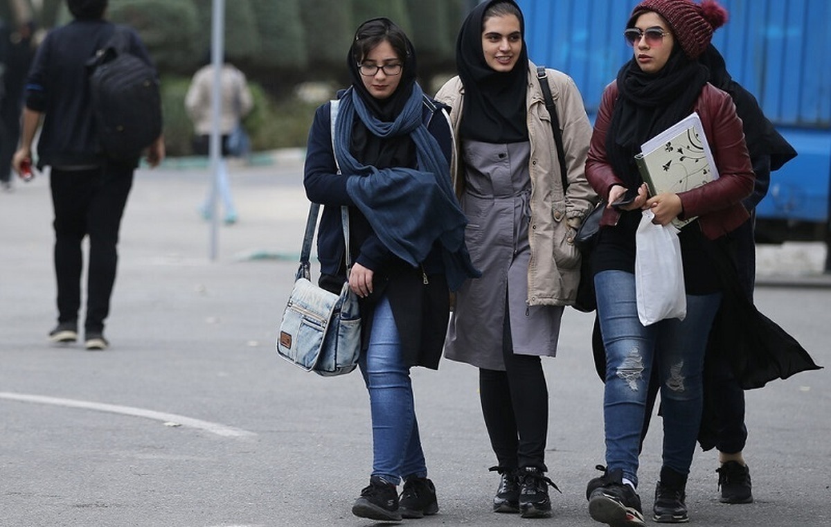 رییس دانشکده علوم اجتماعی دانشگاه تهران درباره وضعیت حجاب: بحث از روسری گذشته