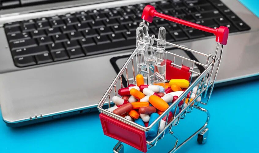 قلدری پلتفرم‌ها و فروش اینترنتی دارو
