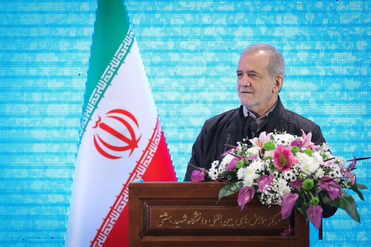 شوخی پزشکیان با حداد عادل در جریان یک سخنرانی