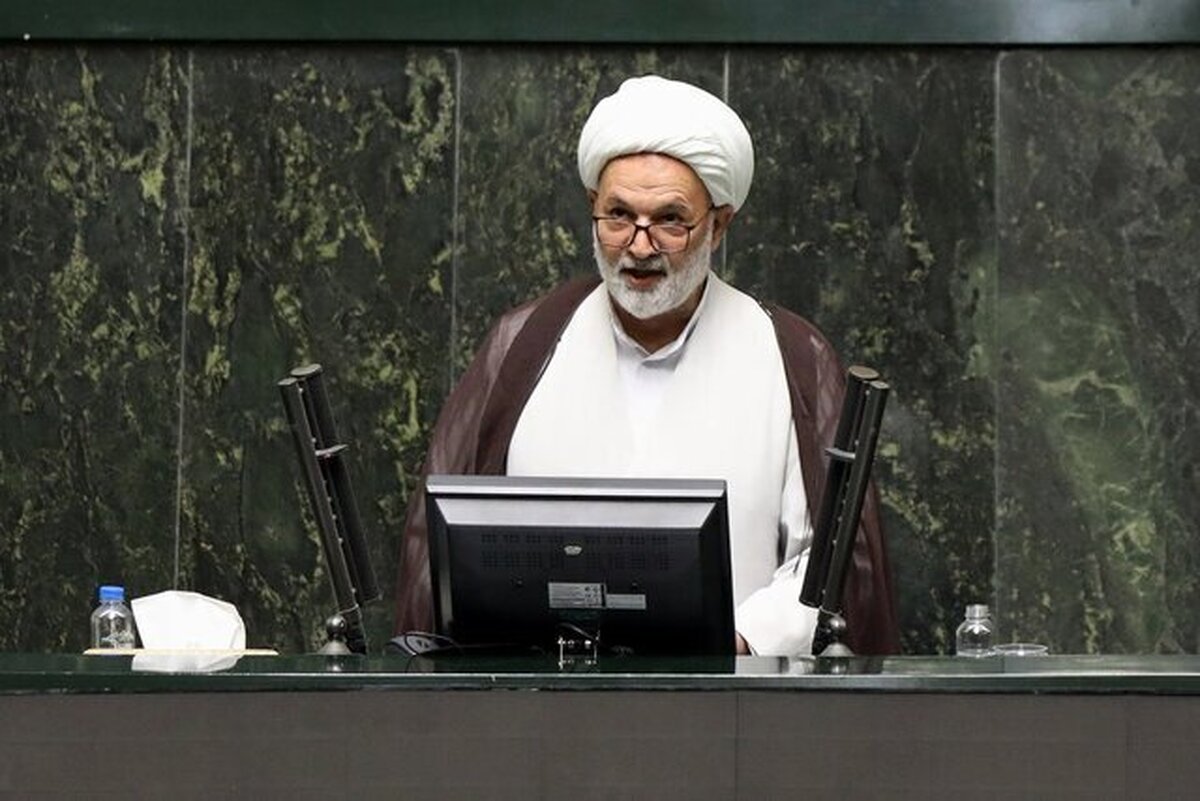 قاسم روانبخش نماینده جبهه پایداری: فرزندان ظریف می‌توانستند شناسنامه آمریکایی نگیرند