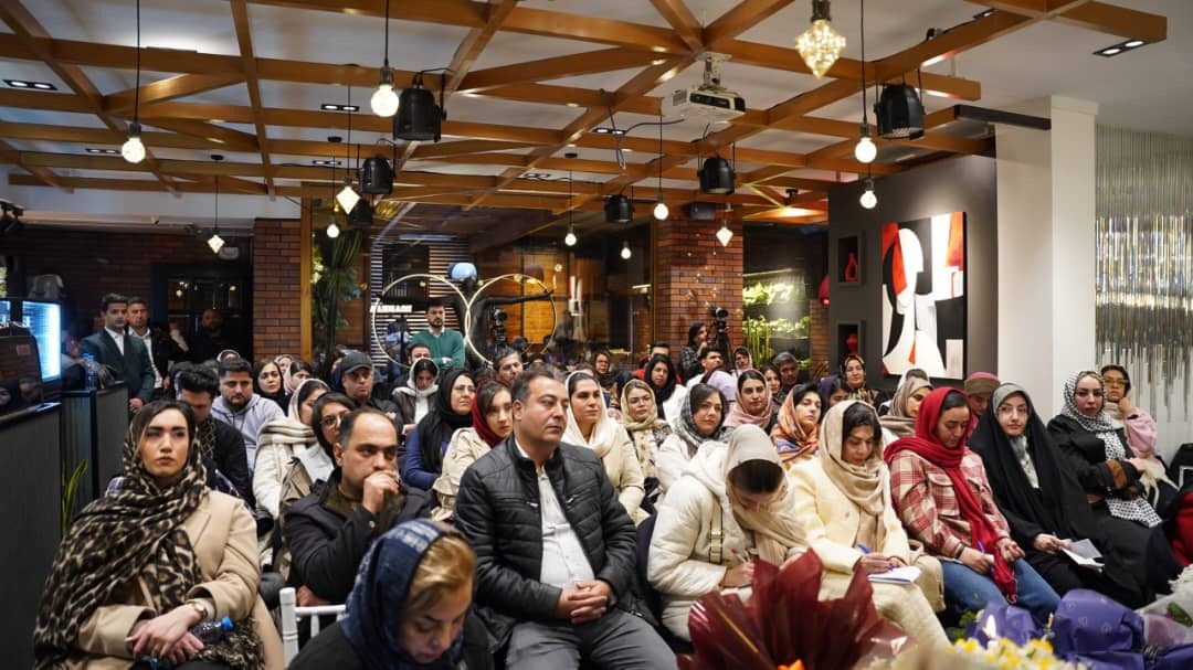 نشست فرهنگی ـ معرفتی «علیوار زندگی کردن» با محوریت ترویج سبک زندگی علوی برگزار شد نشست فرهنگی ـ معرفتی «علیوار زندگی کردن» با محوریت ترویج سبک زندگی علوی برگزار شد