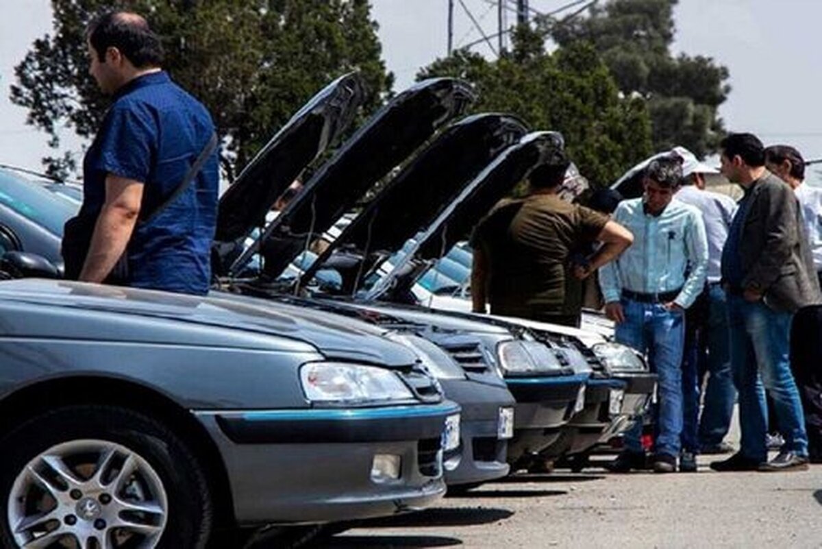 نه کسی خودرو می‌خرد و نه کسی می‌فروشد
