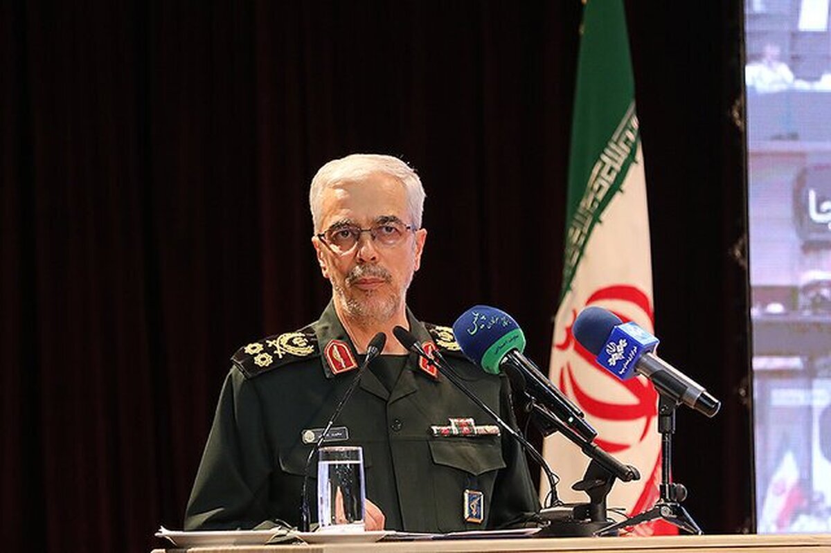 سرلشکر باقری: با جامعه در حال تحول نمی‌شود با «باتوم» برخورد کرد
