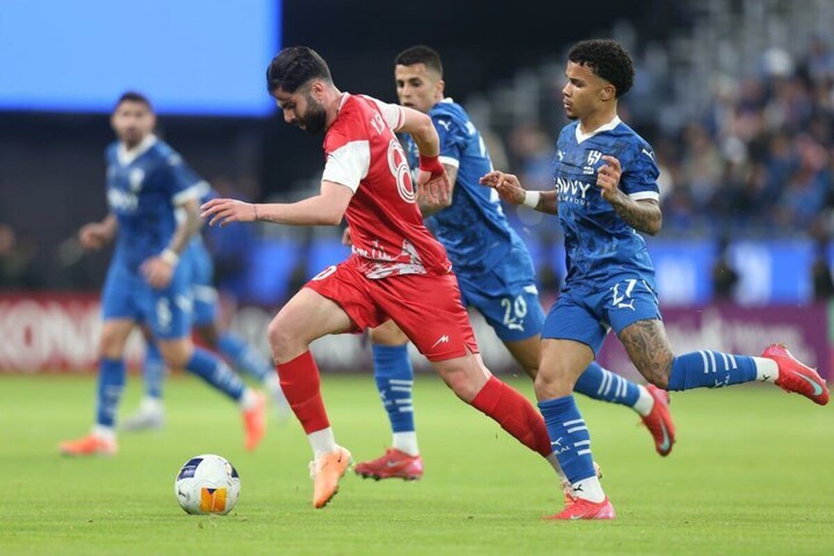 هافبک پرسپولیس قراردادش را تمدید کرد