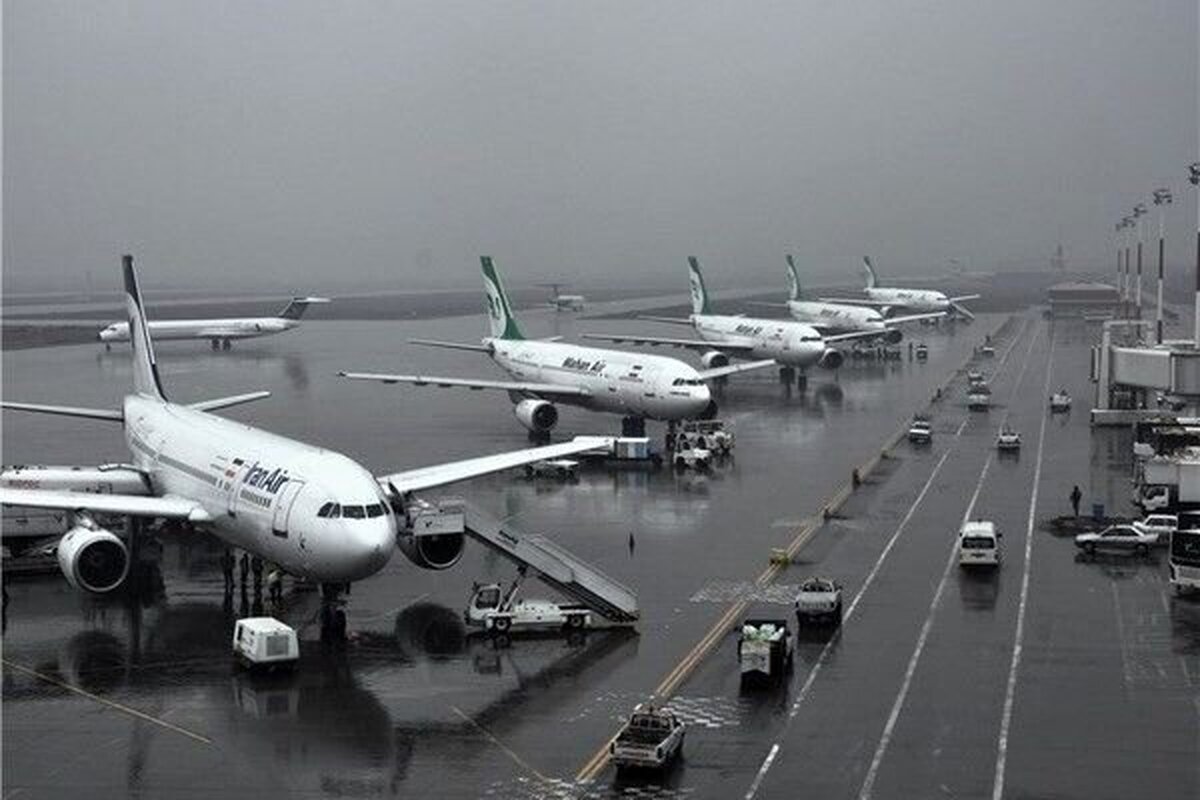 پروازها همچنان تا بعدازظهر فردا لغو می‌مانند