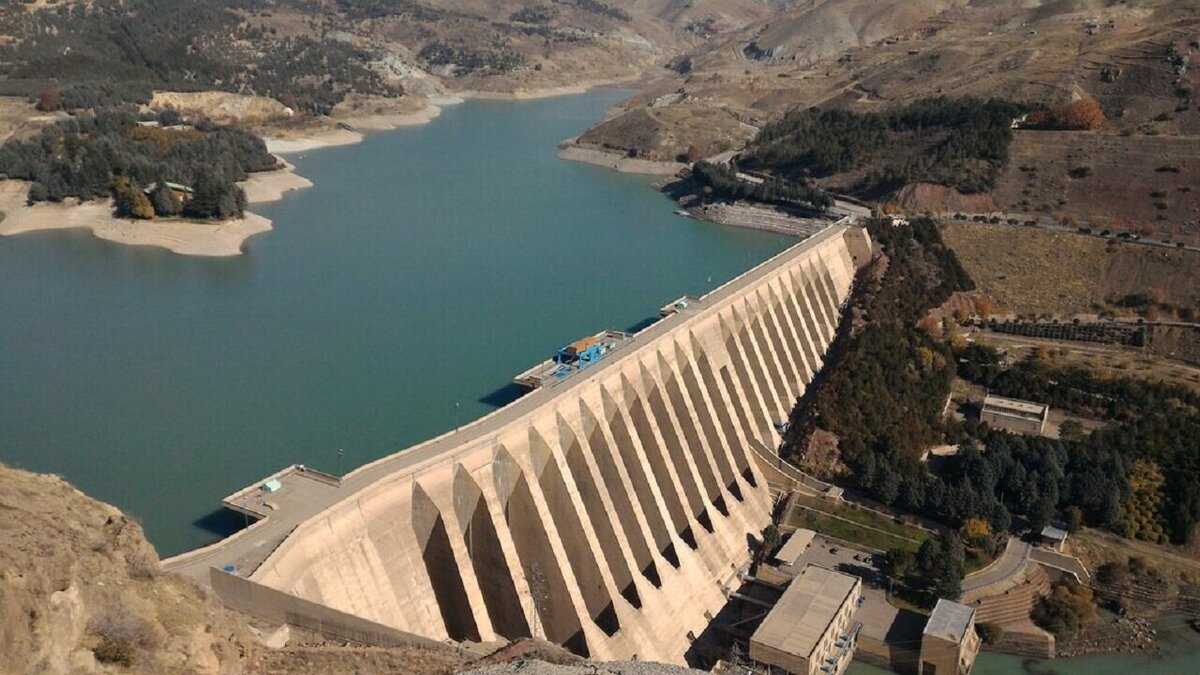 ذخایر آبی سدهای تهران در پایین‌ترین وضعیت خود در «یک قرن اخیر» قرار دارد