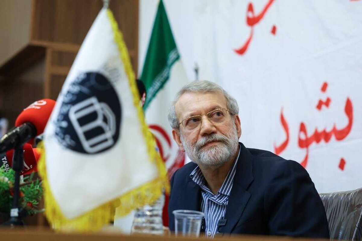 روزنامه اصولگرا: لاریجانی اکنون در نقطه‌ای ایستاده که سال‌ها قبل باید به آن می‌رسید