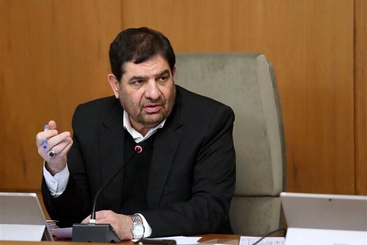 تصاویری از دلجویی مخبر از فرزند شهید سردار حاجی‌زاده