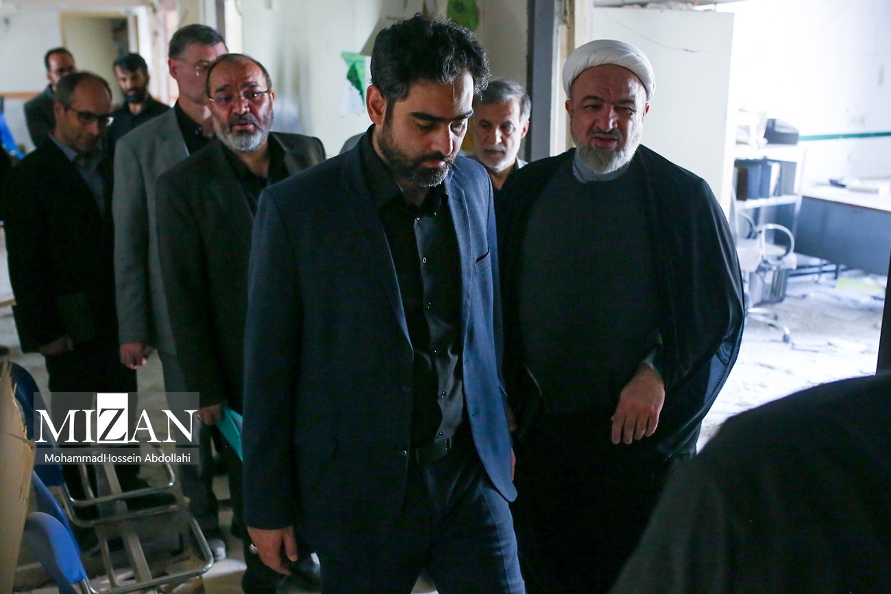 تصاویری از بازدید جمعی از نمایندگان مجلس از زندان اوین