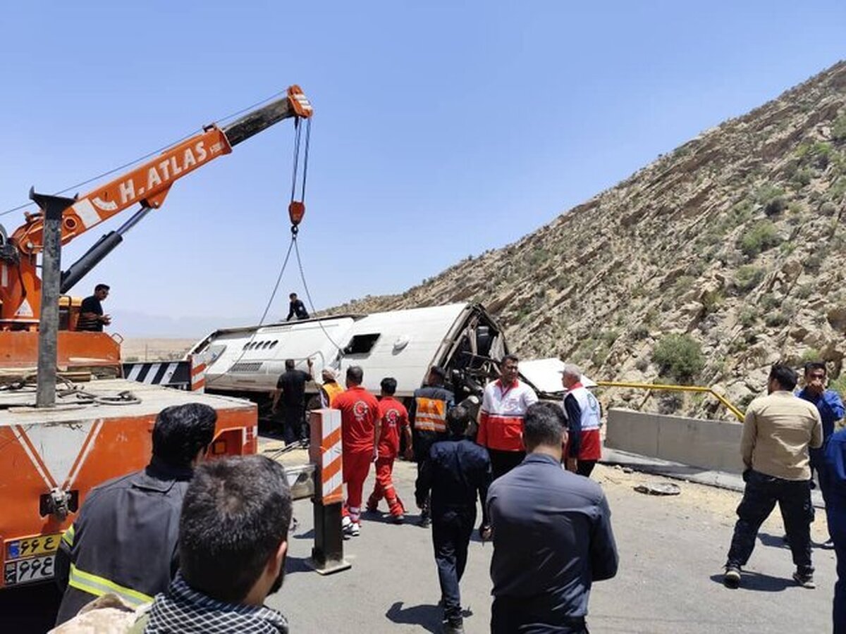 آخرین وضعیت مصدومان واژگونی اتوبوس محور فیروزآباد ـ کوار