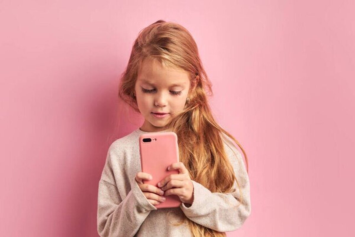 بالاخره گوشی برای بچه‌ها خوب است یا نه؟