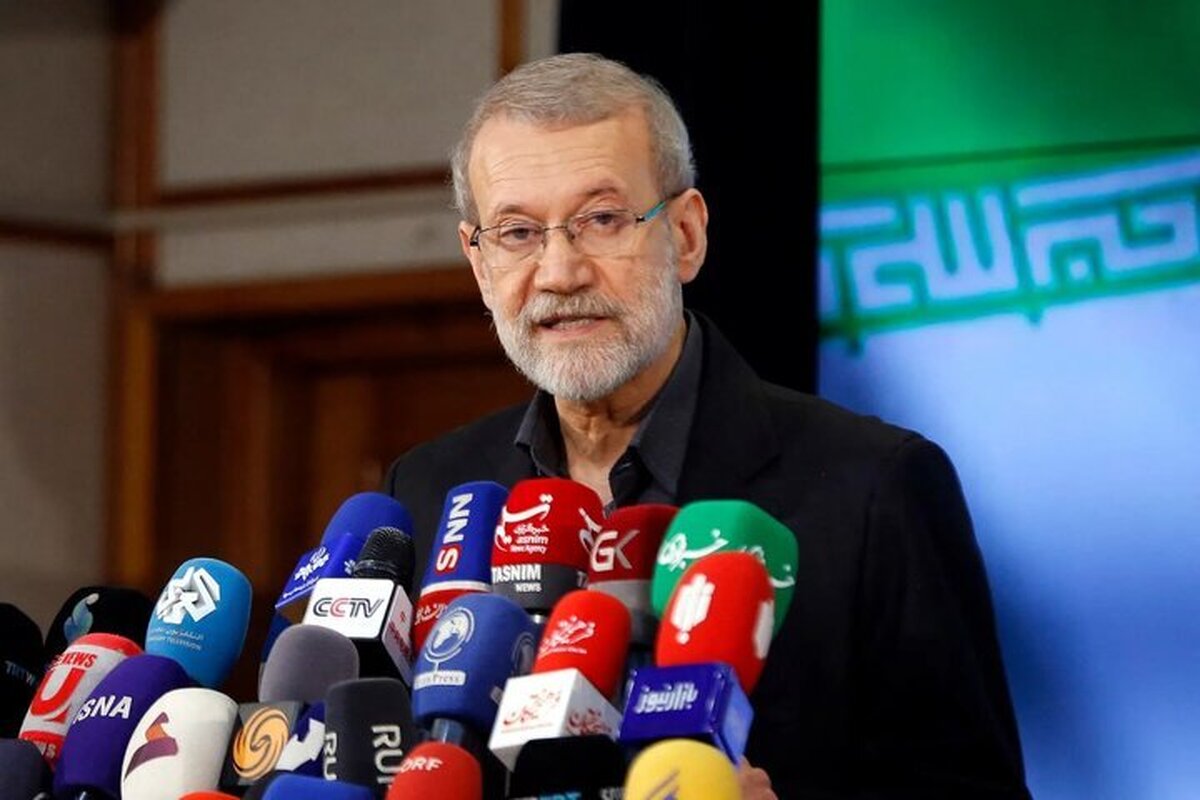 خبرگزاری آمریکایی آسوشیدترپرس: انتصاب «لاریجانی» به عنوان «دبیر شورای عالی امنیت ملی»،  نشانه تغییر جمهوری اسلامی از مسیر تندروی به یک مسیر میانه‌روتر است
