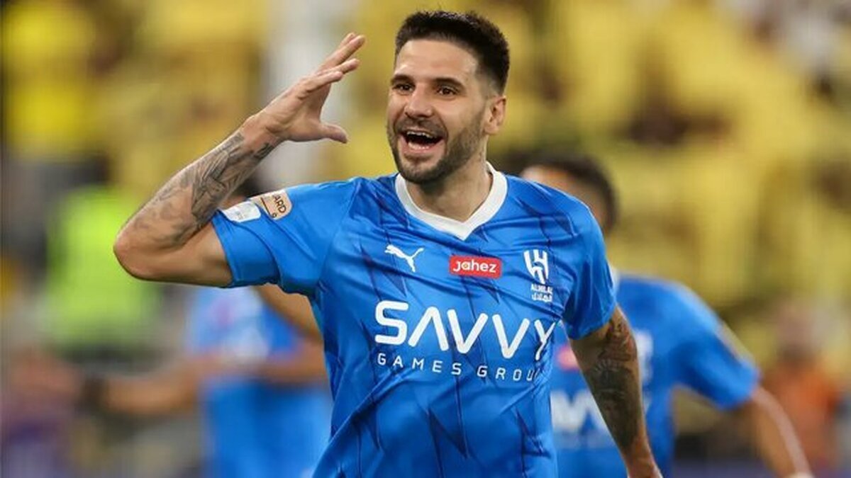 بمب‌افکن الهلال با این مبلغ جدا می‌شود