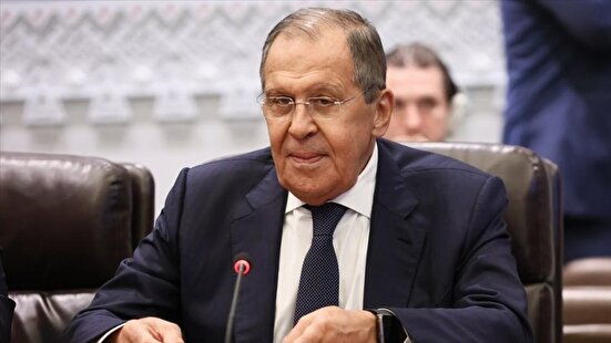 ویدیو؛ لاوروف در آلاسکا با این پیراهن جنجالی ظاهر شد