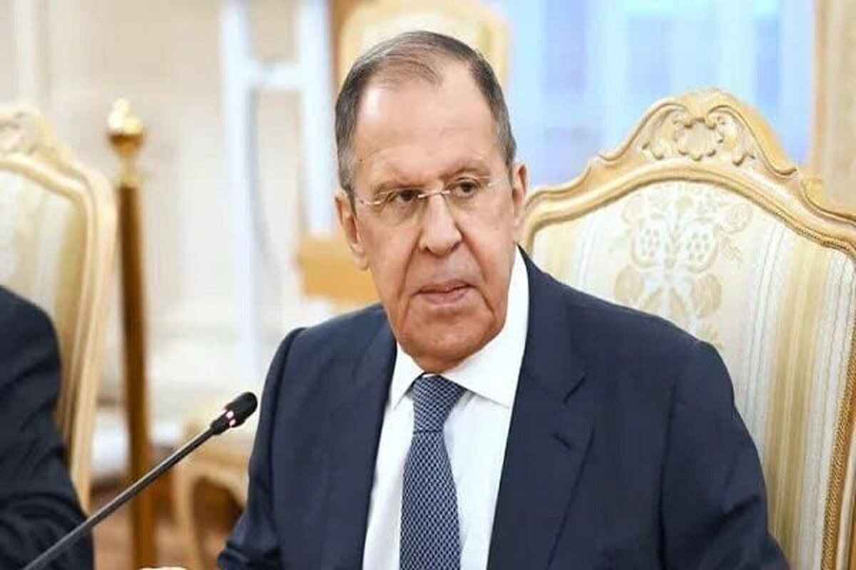 لاوروف: روسیه با تمام غرب در حال جنگ است