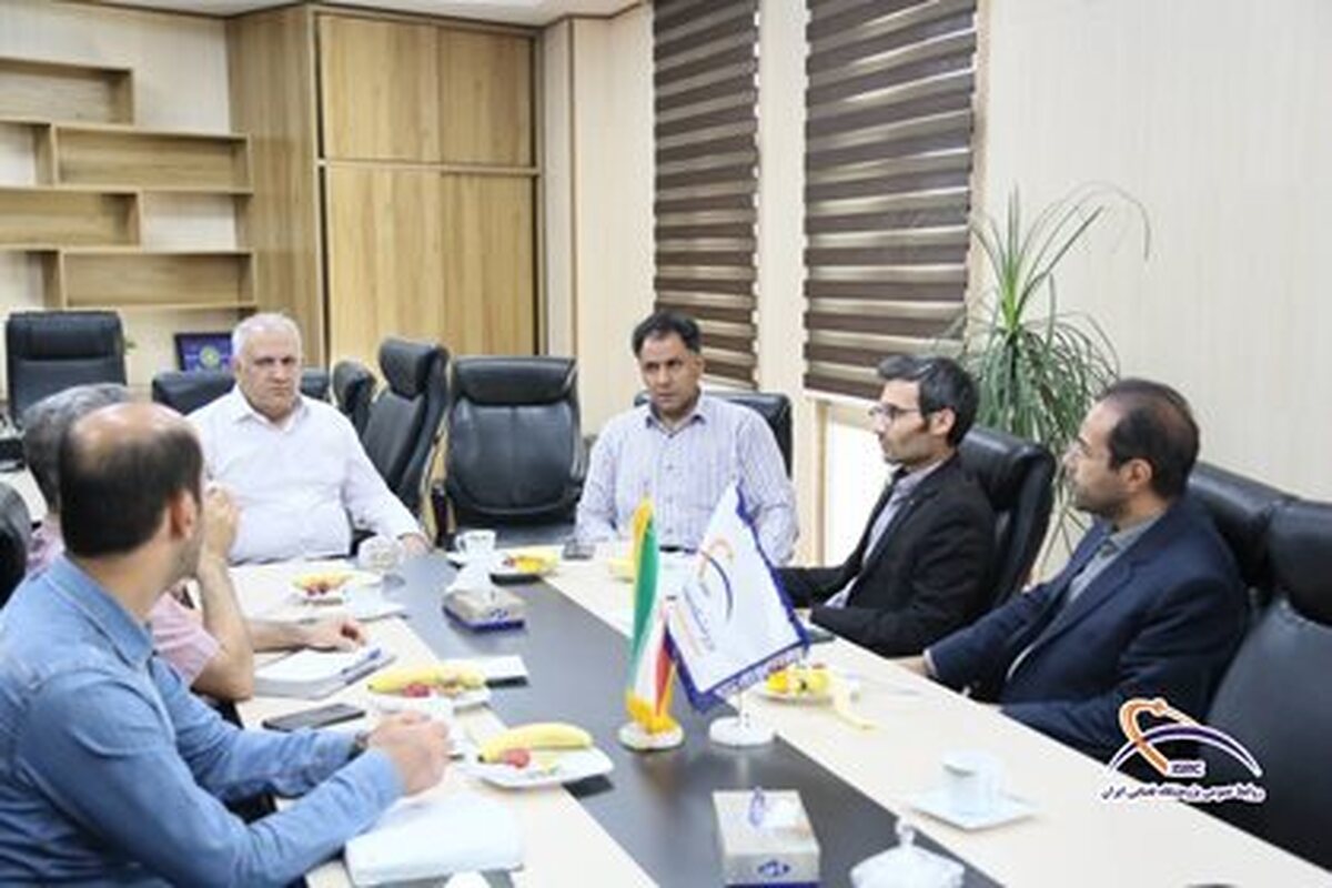 بررسی راهکارهای توسعه درآمد اختصاصی پژوهشگاه فضایی در دیدار با مدیران سازمان برنامه‌وبودجه