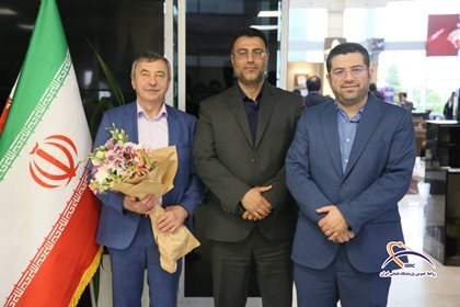 فضانورد نامدار روس وارد ایران شد؛ استقبال رسمی پژوهشگاه فضایی ایران از مهمان بین‌المللی
