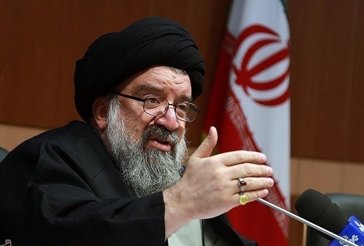 دعوت سید احمد خاتمی به تقوا با واژه‌هایی چون «اراجیف» و «بی‌خود» و «عددی نیستند»!