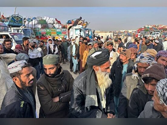 آغاز اخراج اتباع افغانستانی بدون روادید در پاکستان